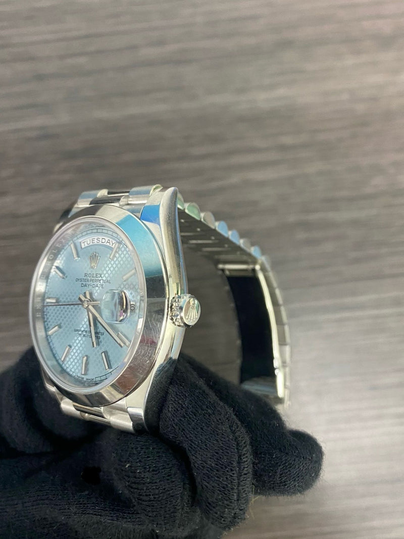 Rolex 228206 Platinum Day Date Motif Dial