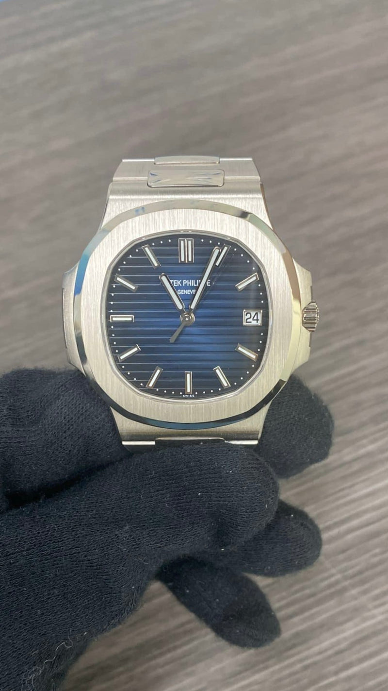 Patek Philippe 5811/1G White Gold Nautilus