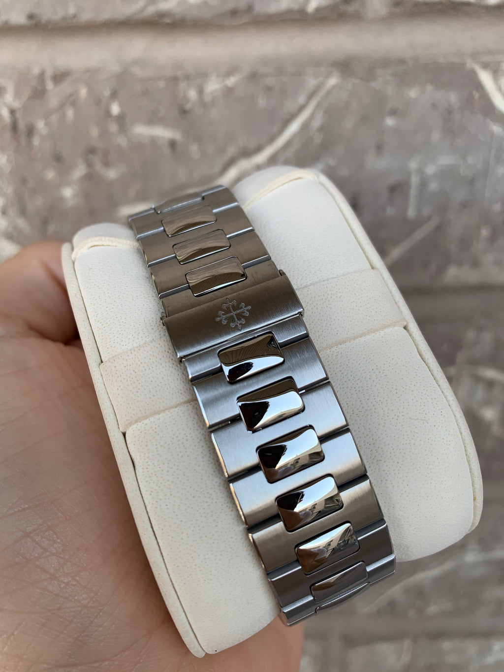 Patek philippe nautilus discount bracelet